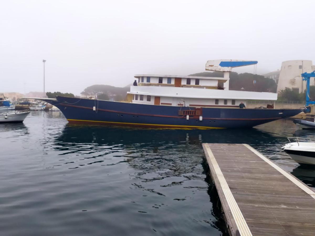 Classic Yacht Yanika Yachting Watersport Ets Villaputzu Ngoại thất bức ảnh